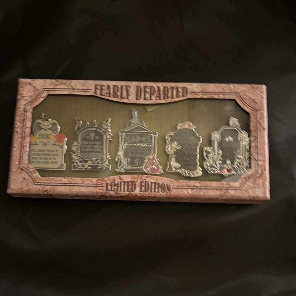 Disney Limited Edition 2000 Collectible Box - Brown